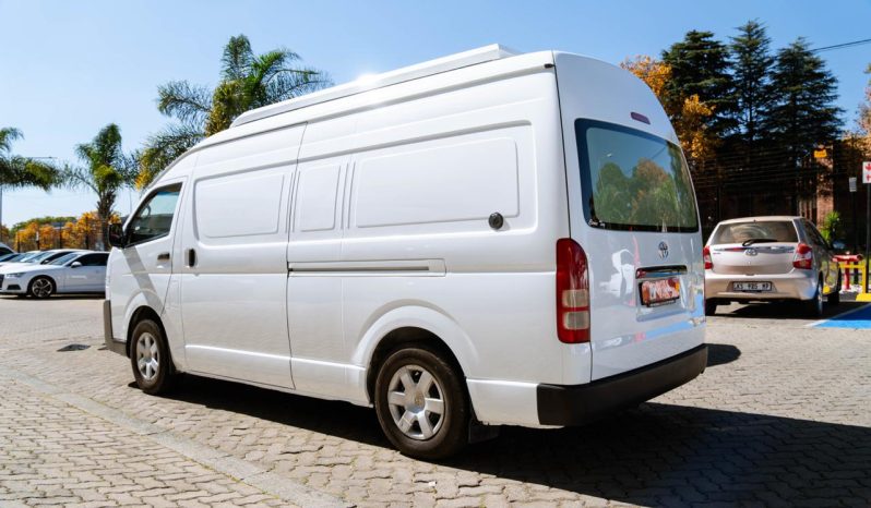 
								Toyota Quantum 2.7 S-Long Panel Van full									