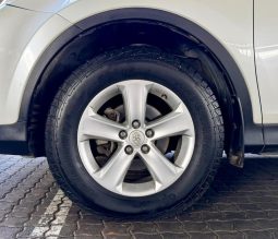 
										Toyota Rav4 2.2 D Vx 4X4 At full									