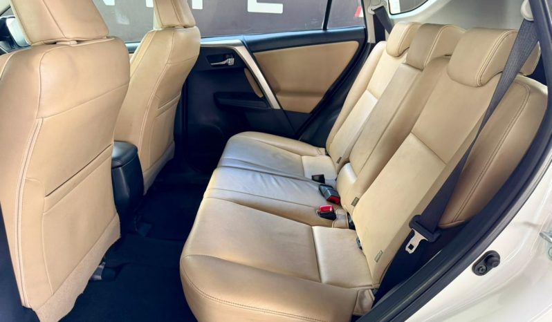 
								Toyota Rav4 2.2 D Vx 4X4 At full									