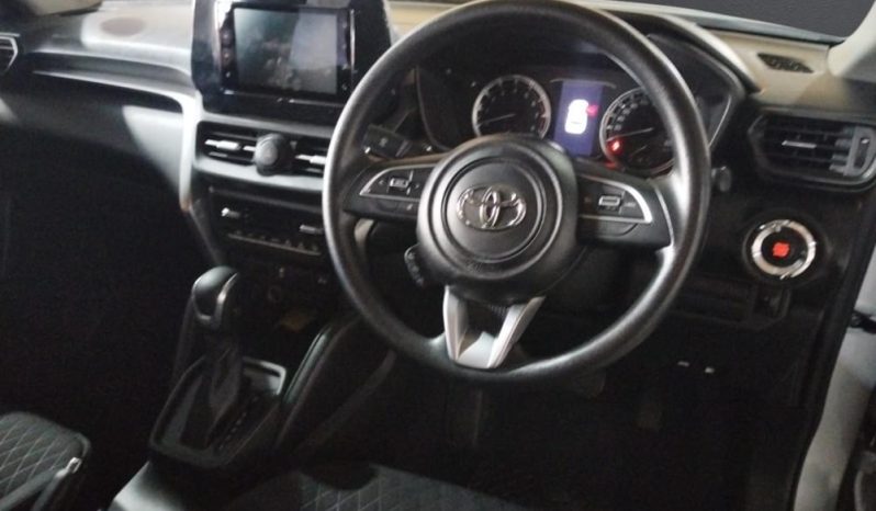 
								TOYOTA URBAN CRUISER 1.5 XR AT full									