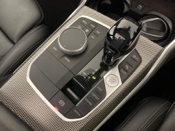 
										BMW 3 Series Sedan 320d M Sport Steptronic full									