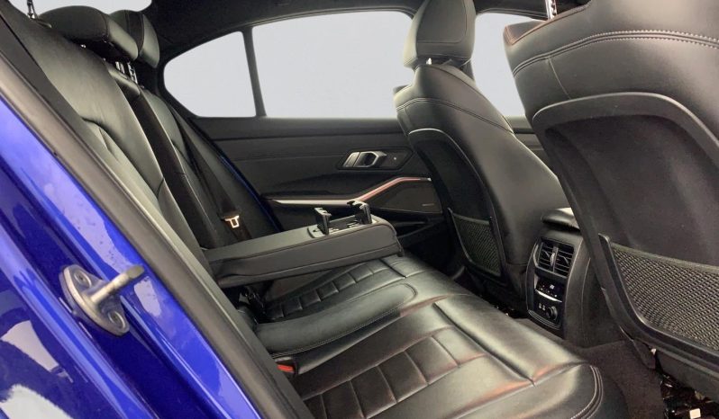 
								BMW 3 Series Sedan 320d M Sport Steptronic full									