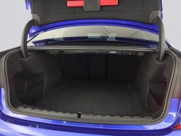 
										BMW 3 Series Sedan 320d M Sport Steptronic full									