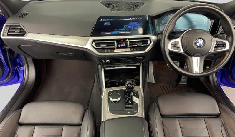 
								BMW 3 Series Sedan 320d M Sport Steptronic full									