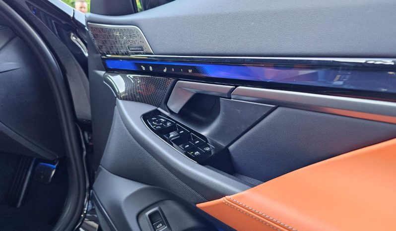 
								BMW M5 Sedan Phev Awd full									