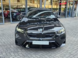 
										BMW M5 Sedan Phev Awd full									