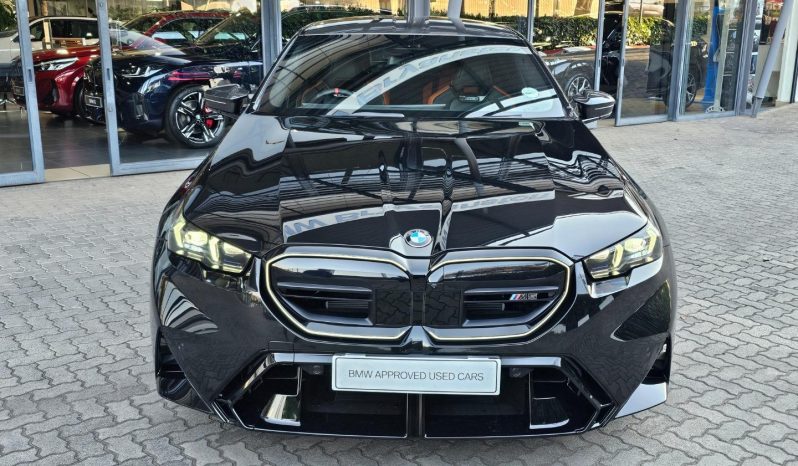 
								BMW M5 Sedan Phev Awd full									