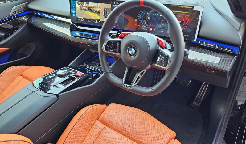 
								BMW M5 Sedan Phev Awd full									