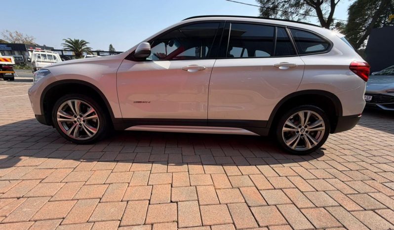 
								BMW X1 Sdrive20d Sport Line Steptronic full									
