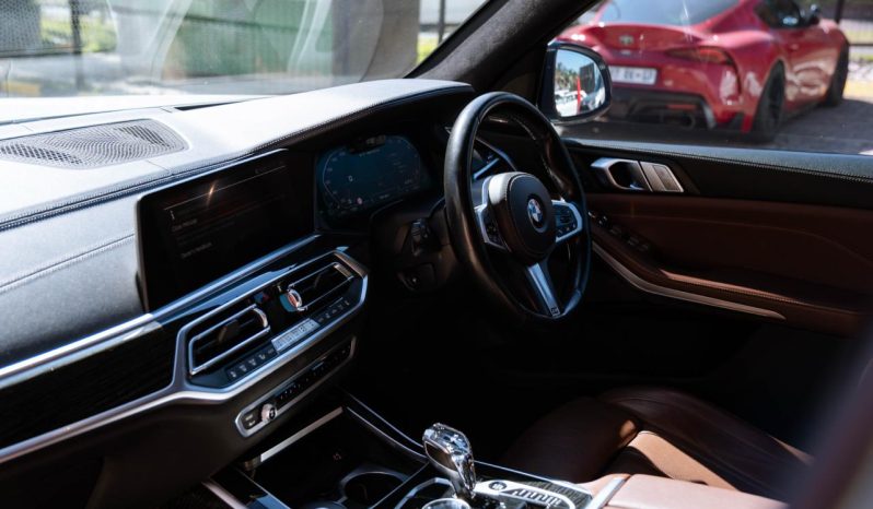 
								BMW X7 M50d full									