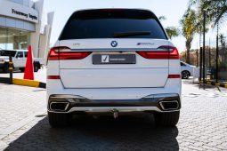 
										BMW X7 M50d full									