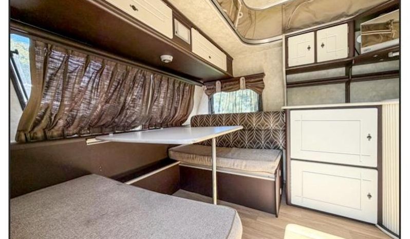 
								Caravan Jurgens Fleetline full									