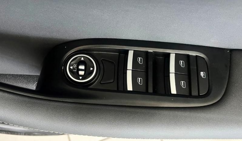 
								Chery Tiggo Cross 1.5 LiT At full									
