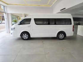 Foton View 2.0 Luxury Minibus