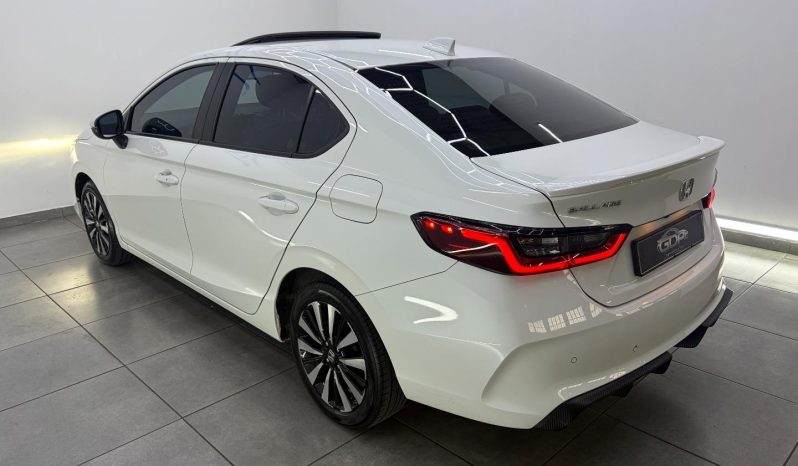 
								Honda Ballade 1.5 Rs Cvt full									