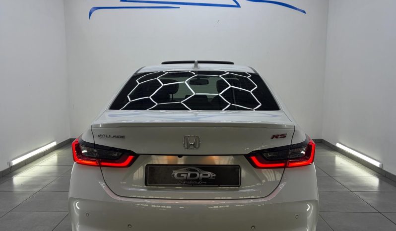 
								Honda Ballade 1.5 Rs Cvt full									