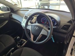 
										Hyundai ACCENT 2000 – ON ACCENT 1.6 GL/MOTION full									