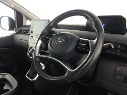 
										Hyundai Staria 2.2 5 Seater Multicab At full									