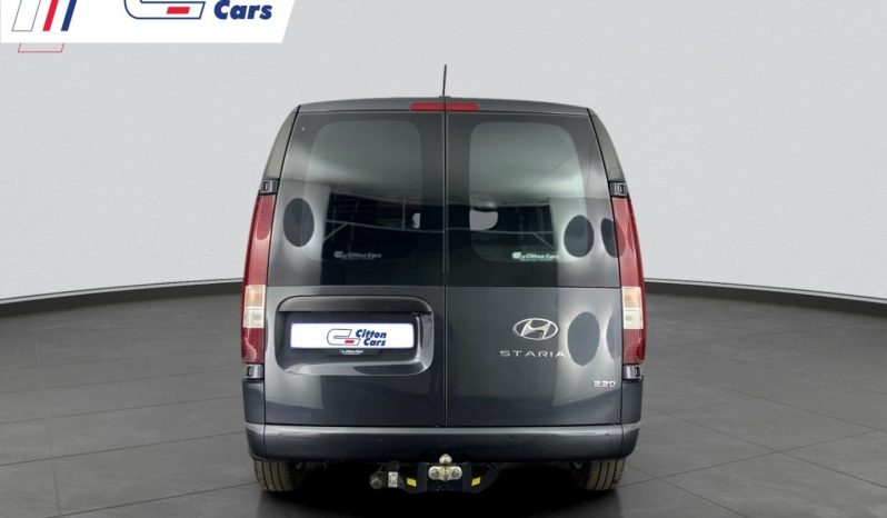 
								Hyundai Staria 2.2 5 Seater Multicab At full									