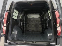 
										Hyundai Staria 2.2 5 Seater Multicab At full									