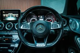
										Mercedes Benz C-Class Coupe Mercedes-Amg C 63 S Speedshift full									