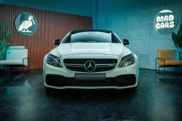 
										Mercedes Benz C-Class Coupe Mercedes-Amg C 63 S Speedshift full									