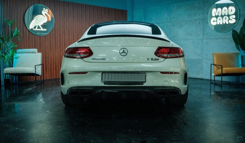 
								Mercedes Benz C-Class Coupe Mercedes-Amg C 63 S Speedshift full									