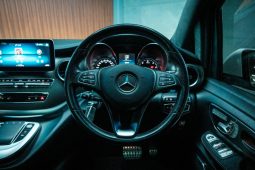 
										Mercedes Benz V-Class 300d Avantgarde + Amg Line full									