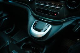 
										Mercedes Benz V-Class 300d Avantgarde + Amg Line full									
