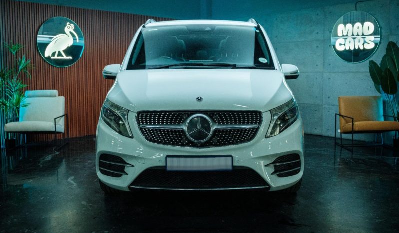 
								Mercedes Benz V-Class 300d Avantgarde + Amg Line full									