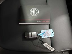 
										MG ZS ZS 1.5 LUXURY A/T full									
