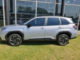 Subaru Forester 2.5 Premium Cvt