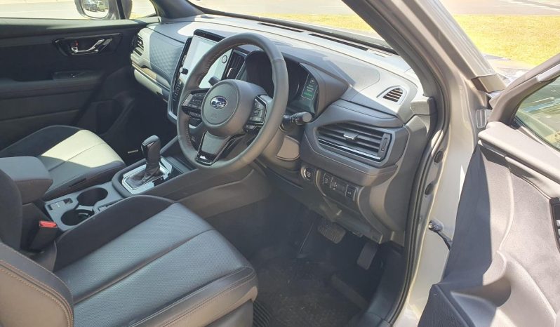 
								Subaru Forester 2.5 Premium Cvt full									