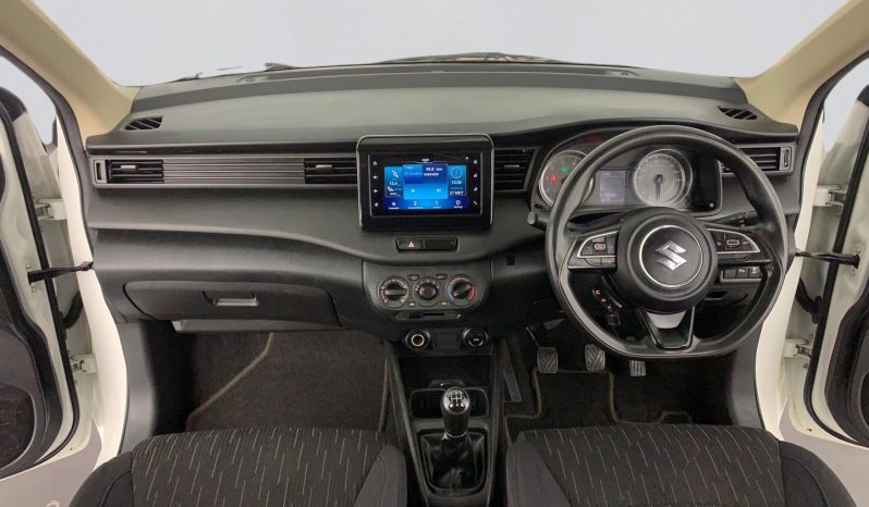 
								Suzuki Ertiga 1.5 Gl full									