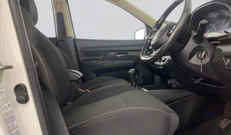 
								Suzuki Ertiga 1.5 Gl full									