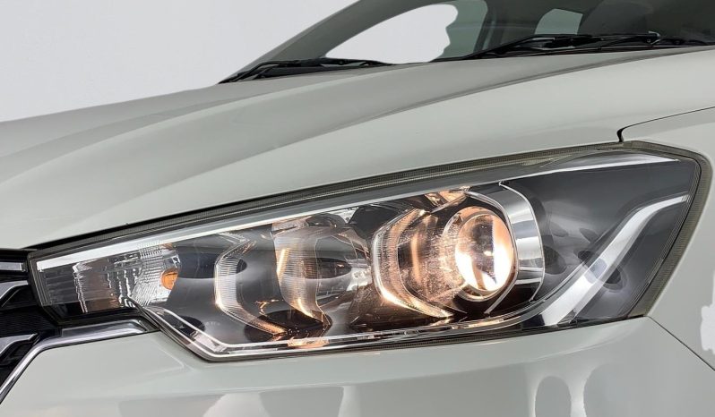 
								Suzuki Ertiga 1.5 Gl full									