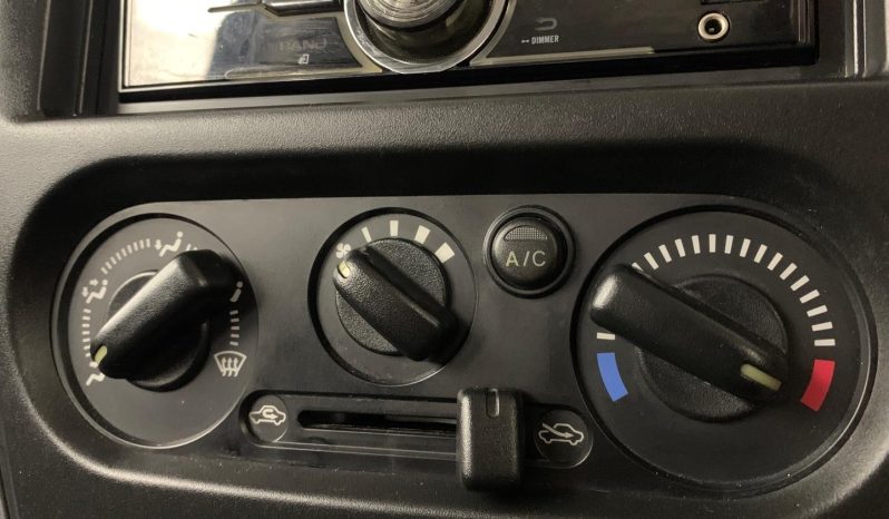 
								Suzuki Jimny 1.3 full									