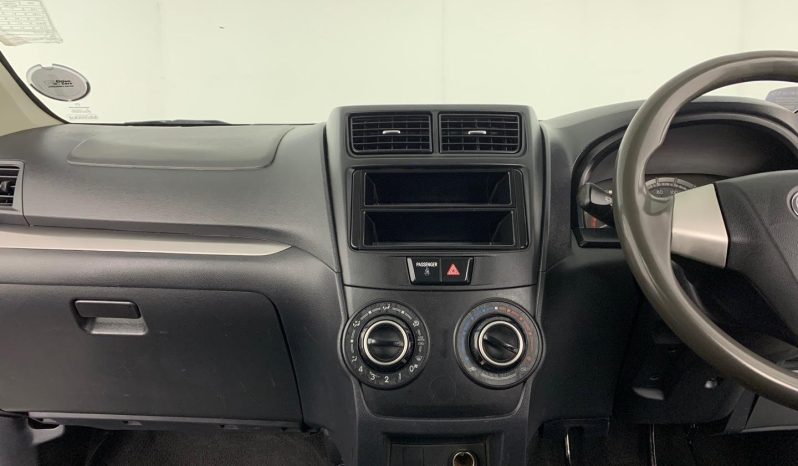 
								Toyota Avanza 1.3 S Panel Van full									