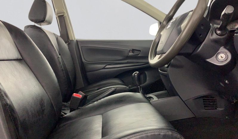 
								Toyota Avanza 1.3 S Panel Van full									