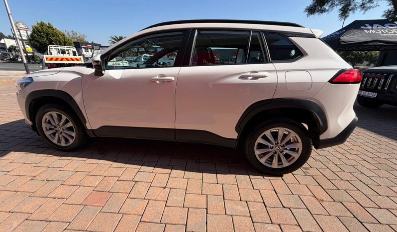 
								Toyota Corolla Cross 1.8 Xs Cvt full									
