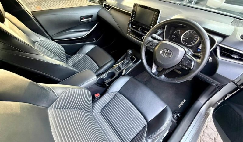 
								Toyota Corolla Sedan 1.8 Xs Cvt full									