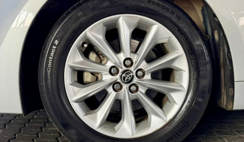 
								Toyota Corolla Sedan 1.8 Xs Cvt full									