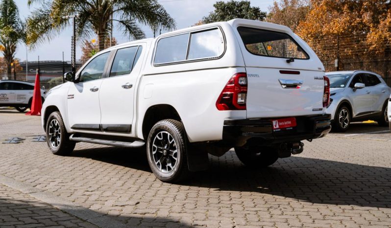 
								Toyota Hilux 2.8GD-6 Double Cab Legend 50 full									