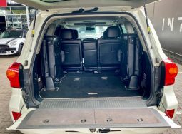 
										Toyota Land Cruiser 200 4.6 V8 Vx At full									