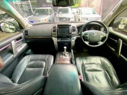 
										Toyota Land Cruiser 200 4.6 V8 Vx At full									