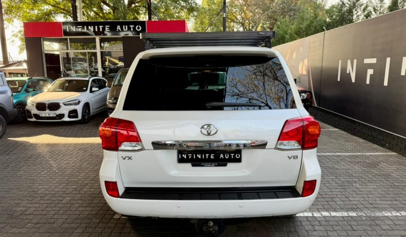 
								Toyota Land Cruiser 200 4.6 V8 Vx At full									