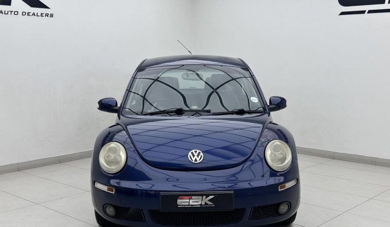 
								Volkswagen Beetle 2.0 Highline full									