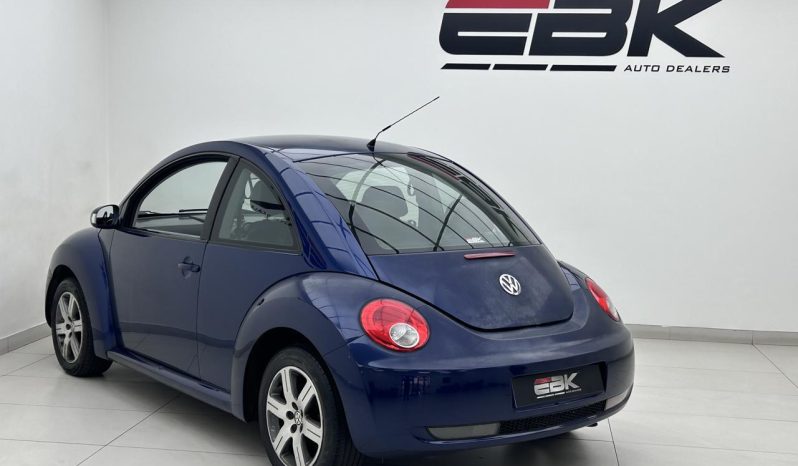 
								Volkswagen Beetle 2.0 Highline full									