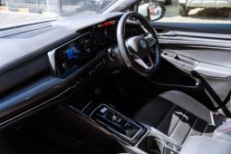 
										Volkswagen Golf GTI full									