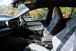 
										Volkswagen Golf GTI full									